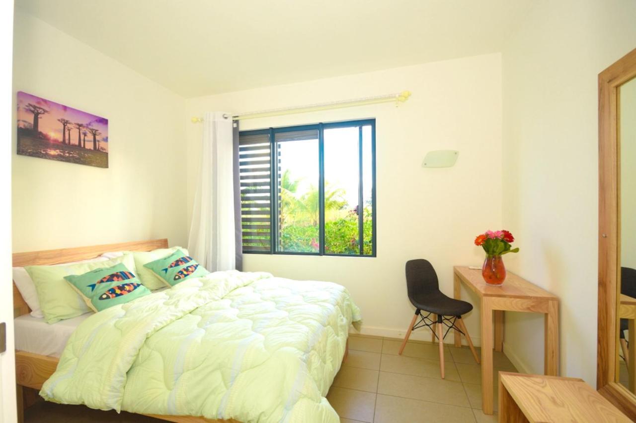 Apartment With 3 Bedrooms In Roches Noires, With Wonderful Sea View, Shared Pool, Terrace Rivière du Rempart Exterior foto